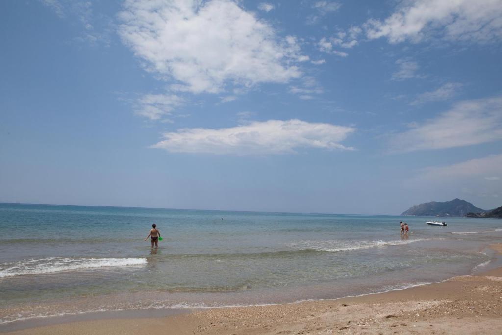 Dandidis Seaside Pension Агиос-Гордиос Экстерьер фото